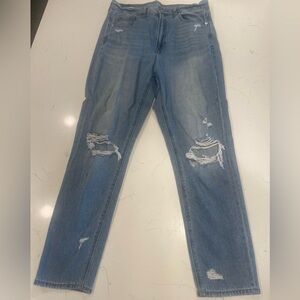 American Eagle Distressed Light Blue Women's Jeans